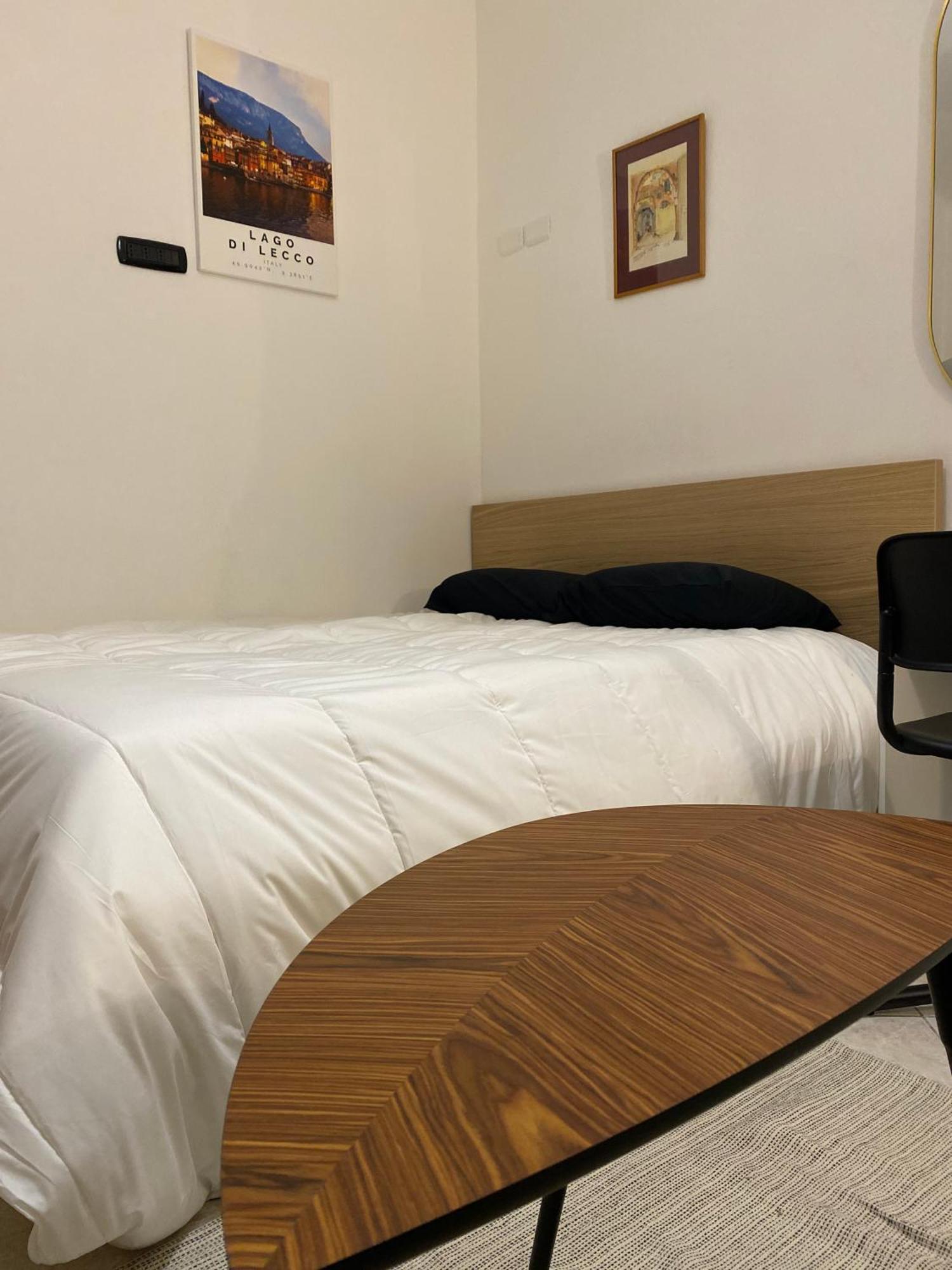 Lake Front Apartments, Lecco Δωμάτιο φωτογραφία